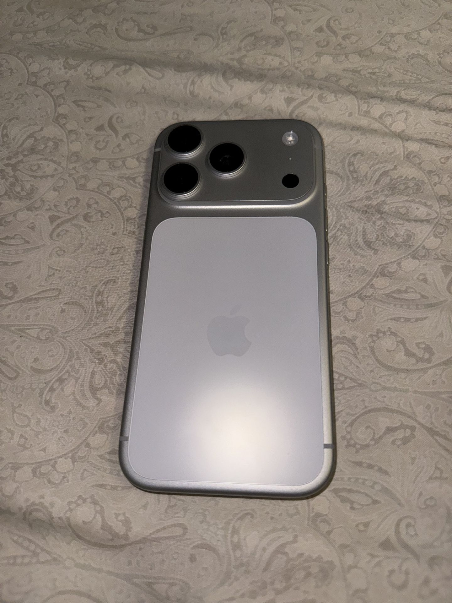 iphone 17 Pro with 1TB