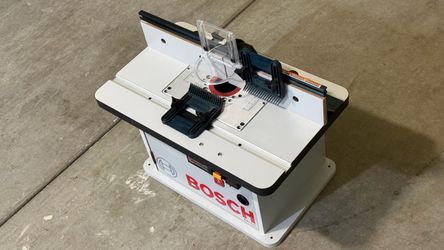 Bosch Adjustable MDF Router Table