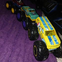 3 Sponbob Monster Jam & 2 Sonic Monster Jam Trucks (5 Trucks)