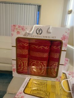 Valentina Red Bath Towel Set – Soft & Absorbent (3 Pieces)