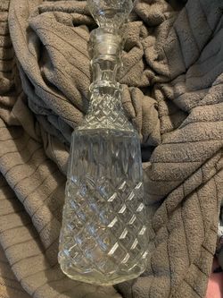 Crystal liquor holder