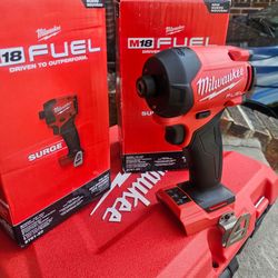 M18 MILWAUKEE FUEL SURGE 1/4 HEX IMPACT DRIVER