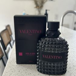 Valentino Born In Roma Extradose
