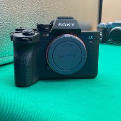 Sony A7R V Open Box 