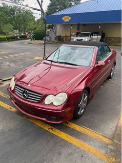 Selling 2005 Mercedes Benz CLK 500