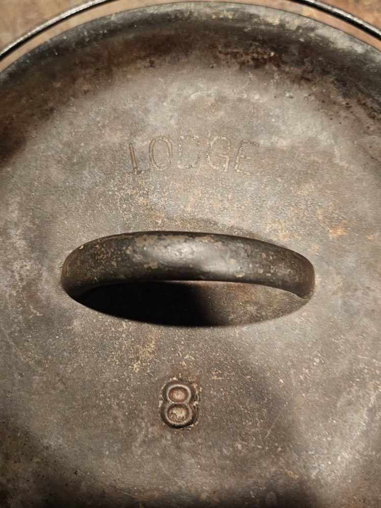 Arc Logo Lodge Cast Iron Dutch Oven With Lid (1910s To 1940s)