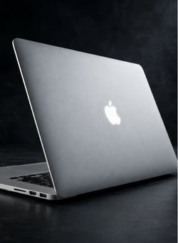 Apple MacBook Pro 15” Retina i7/16GB/500GB SSD $350