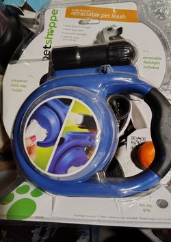 Retractable Pet Leash With Removable Flashlight