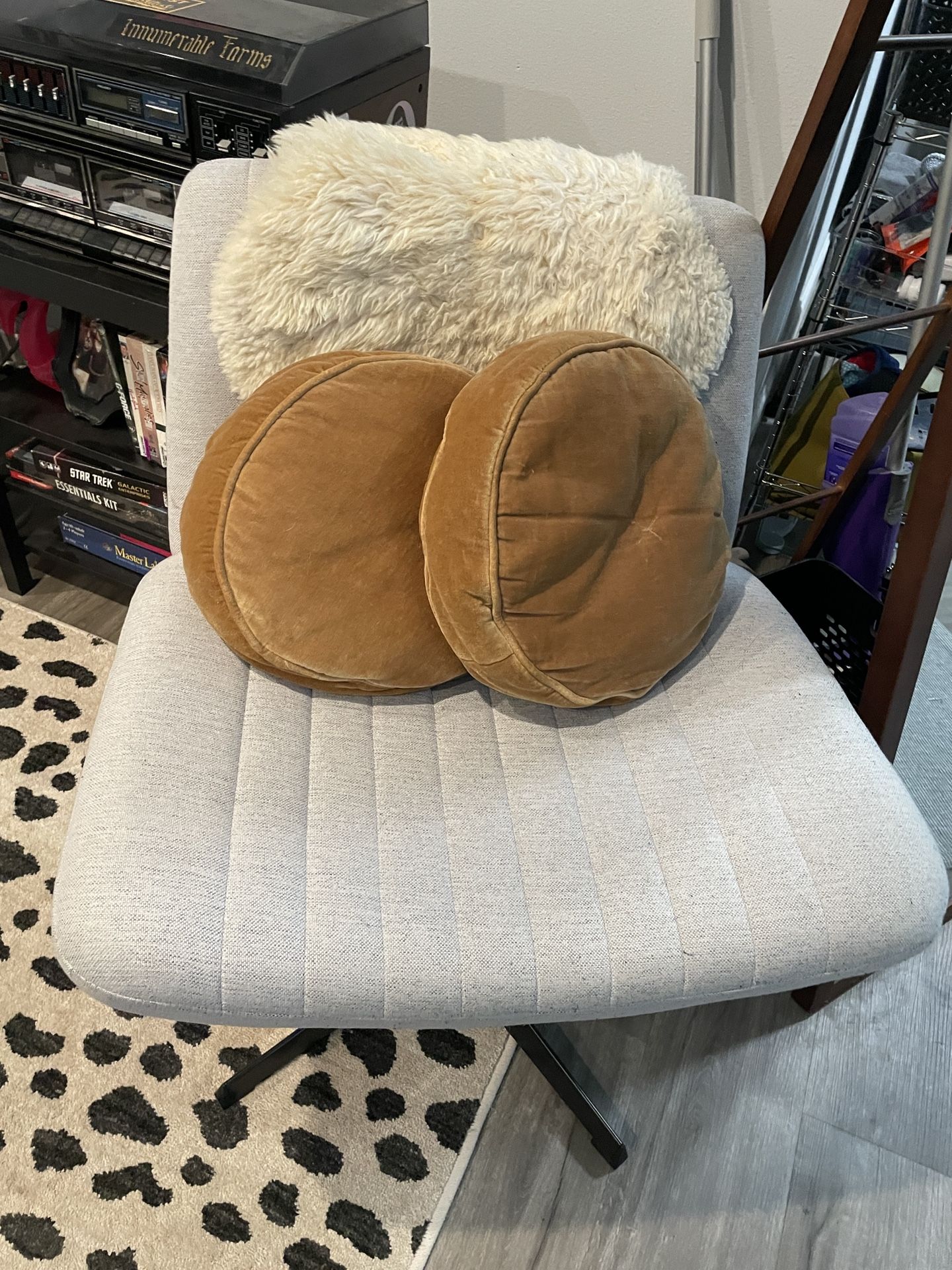 Wide and Comfortable Office Chair