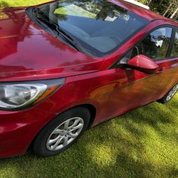2012 Hyundai Accent