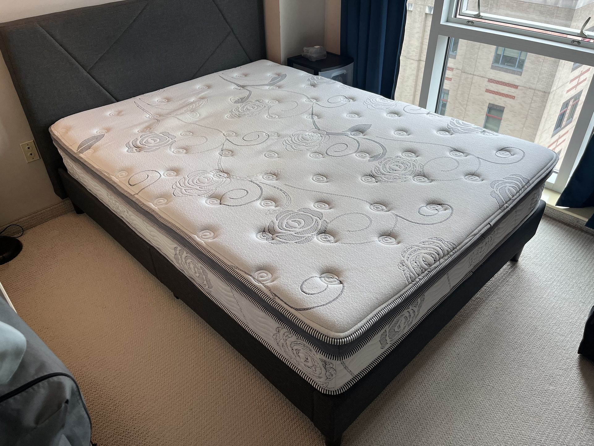Queen Zinus Mattress