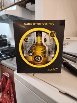 Licor 43 With 2 Glasses
