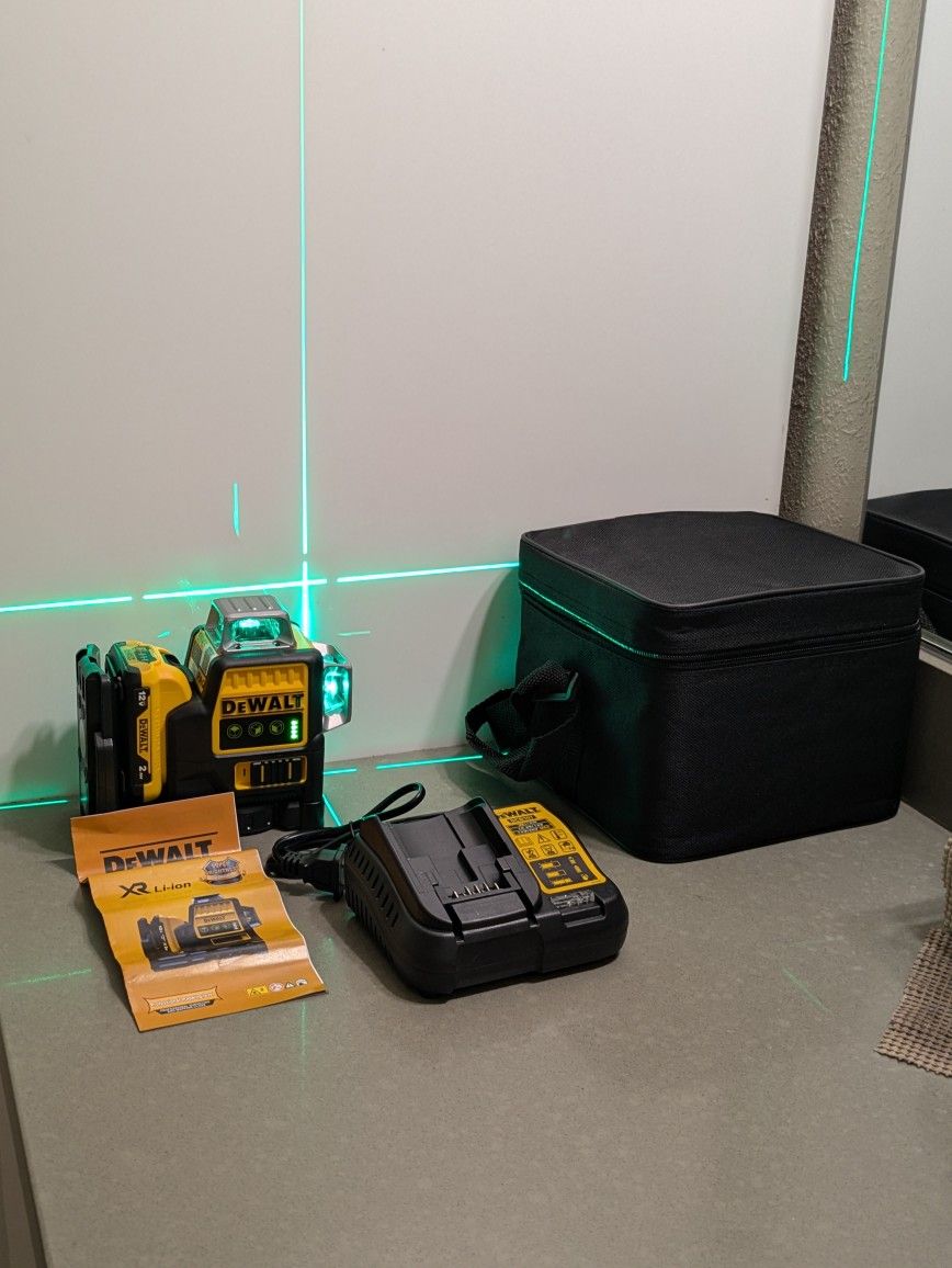DeWalt XR 12V MAX 3 x 360 Green Line Laser Brand New