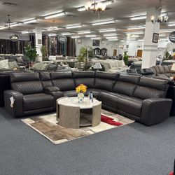 Sectionl Power Led Power Head Rest Was 2399. I Will Do It For 1499 Floor Model As Is Last One Still Has A Warranty.