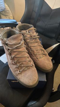Balenciaga arenas