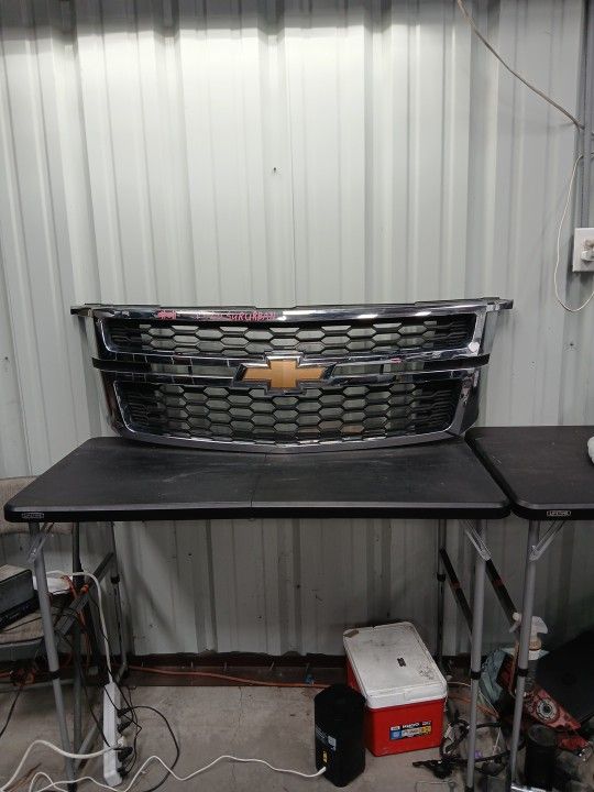 2015 2016 2017 2018 2019 2020 CHEVY TAHOE SUBURBAN OEM GRILLE CHROME (contact info removed)4