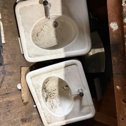 Vintage Pedestal Sink