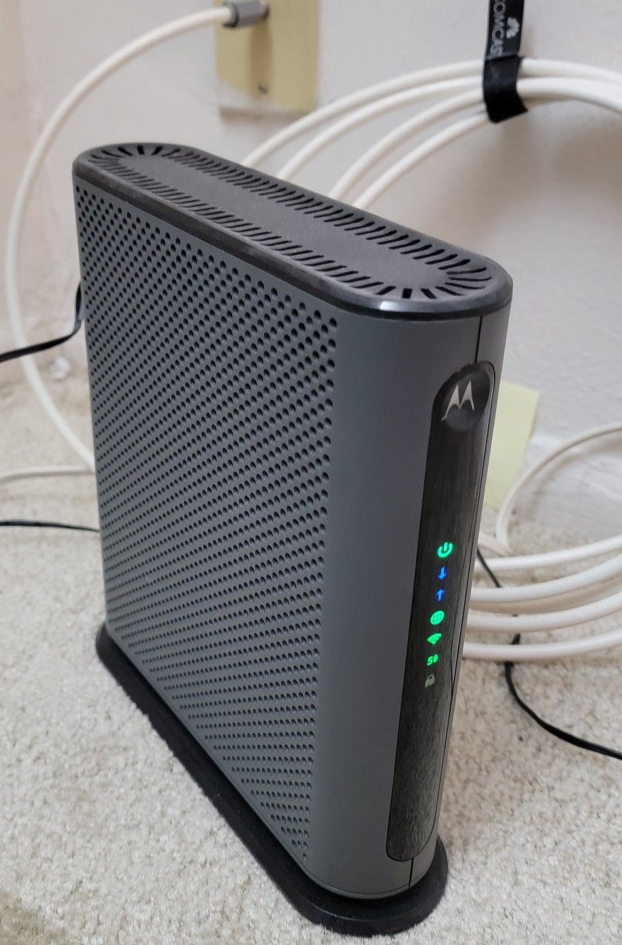 Motorola MG7700 Modem And Router