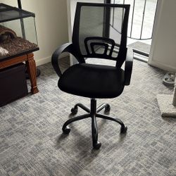 Adjustable Office/Desk chair 