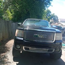 GMC Sierra Denaly Black Interior Crewcab