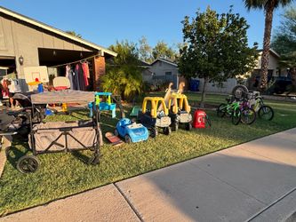 Moving sale