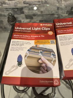 🎄Universal Light Clips – 60 Pack 🎄✨