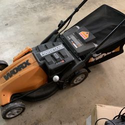 Worx Cordless Electric Law Mower
