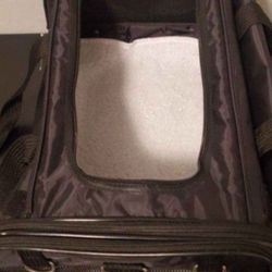 NEW Travel Pet Carrier /Dog Carrier On Wheels