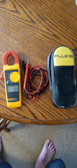FLUKE 323