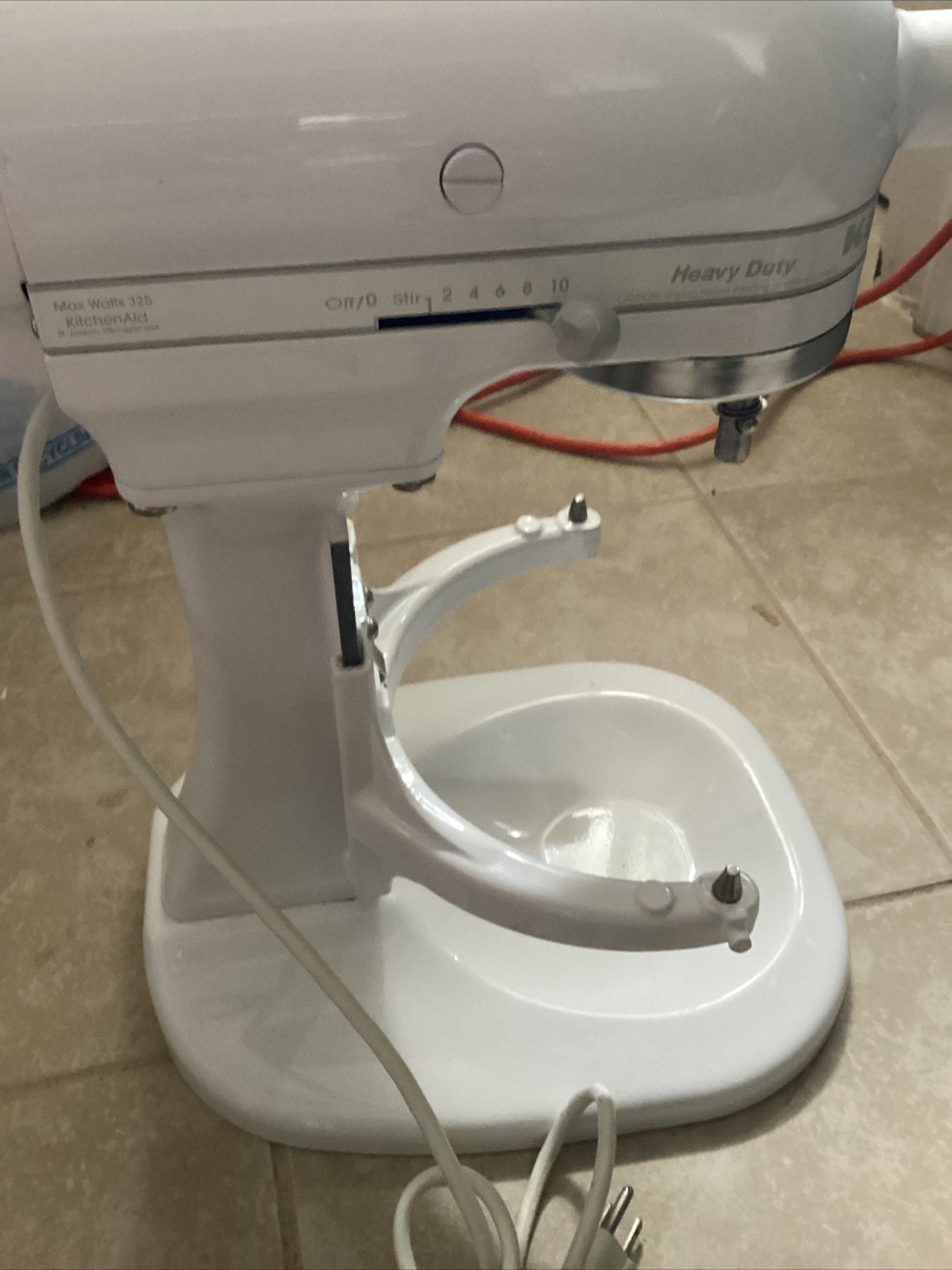Kitchenaid stand mixer K5SSWW Heavy Duty White 5 Qts 10 Speed for Sale