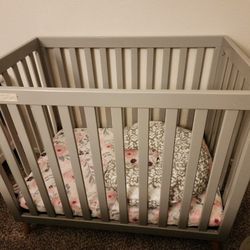 Mini Baby Crib