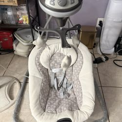 Graco Simple Sway Baby Swing