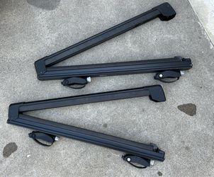Thule ski and snowboard rack w/ lock and extender