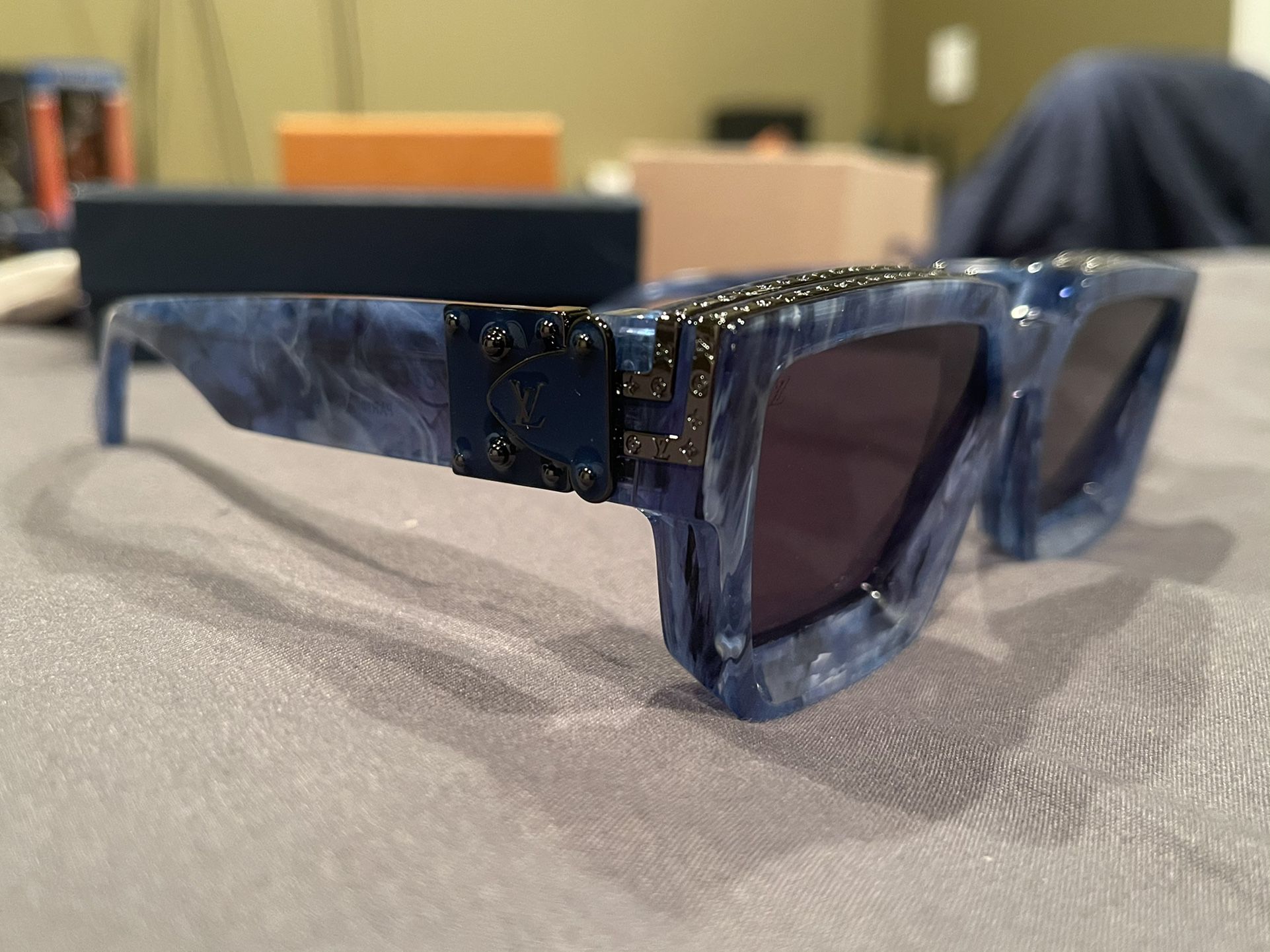 Louis Vuitton 1.1 Millionaire Shades Sunglasses Buffs for Sale in Las  Vegas, NV - OfferUp