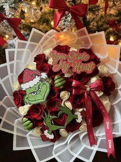 Grinch Bouquet Ramo Rosas 