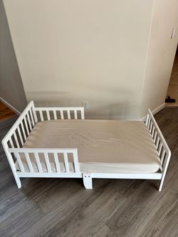 White Toddler Bed with Mattress