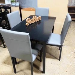 New 5 PC Modern Kitchen Set