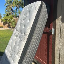 Like New Twin Mattress