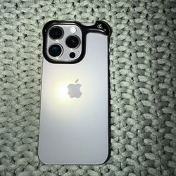 iPhone 15 Pro Needs Screen replacement 