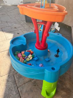 Toddler splash pool