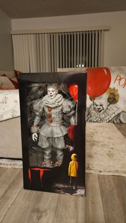 NECA IT Pennywise 1/4 Scale Action Figure in Box