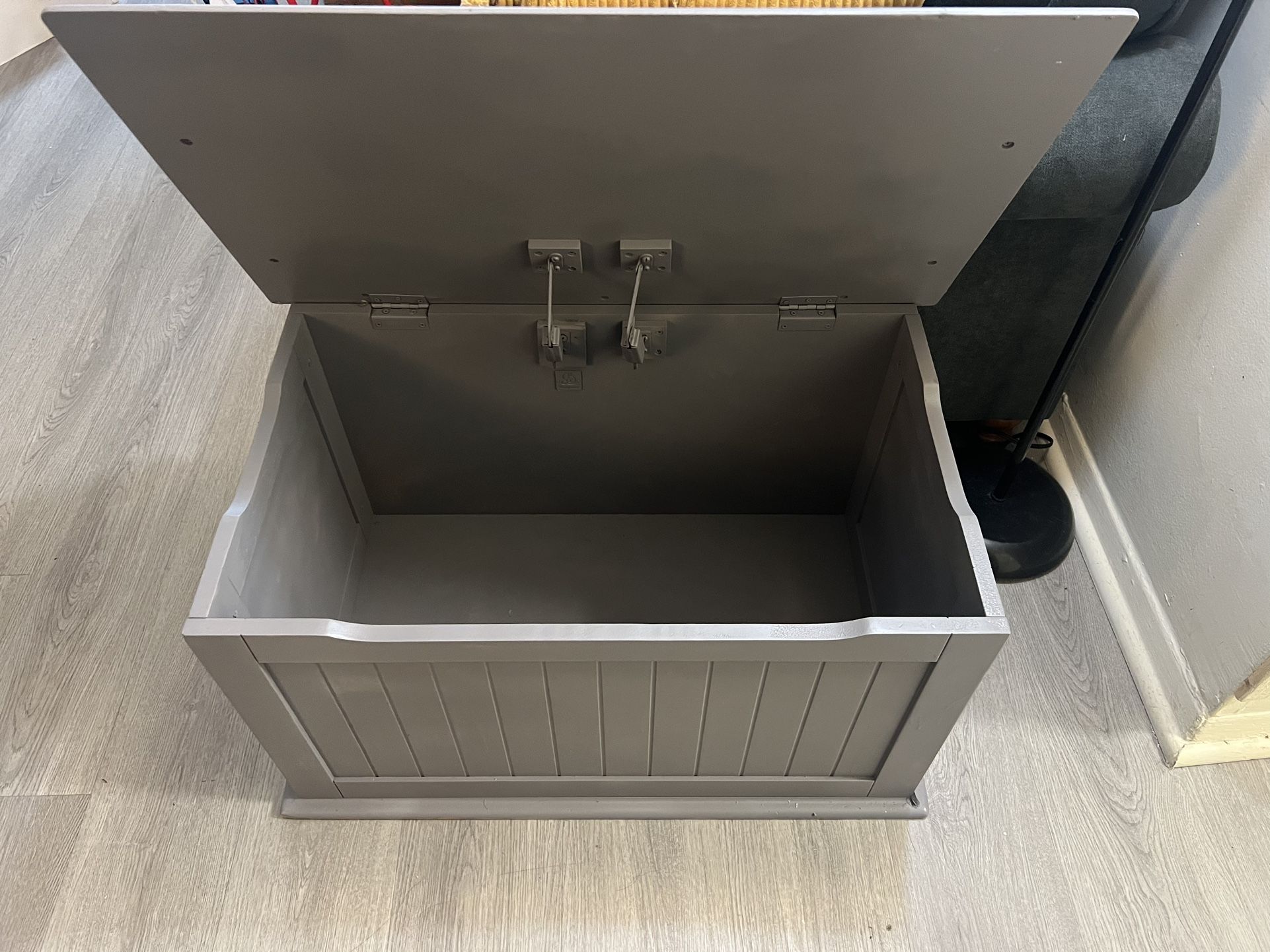 Large 2 In 1 Desk, Toy/Storage Box