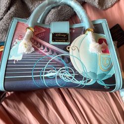 Cinderella Lounge Fly Purse 