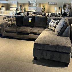 Grey 2PC Sectional