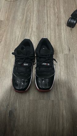 Air Jordan 11 Low Bred Sneakers (SIZE 6.5)