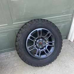 Set of 4 + Spare TIFFIN Wheels and BF Goodrich Tires