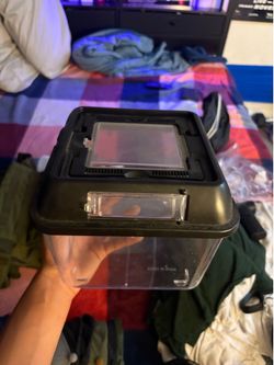 Reptile heat lamps and carrier