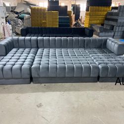^Brand New. Double Chaise Sectional Velvet.