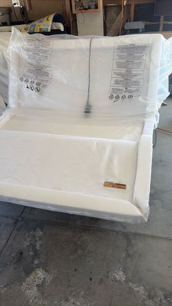 Adjustable queen bed