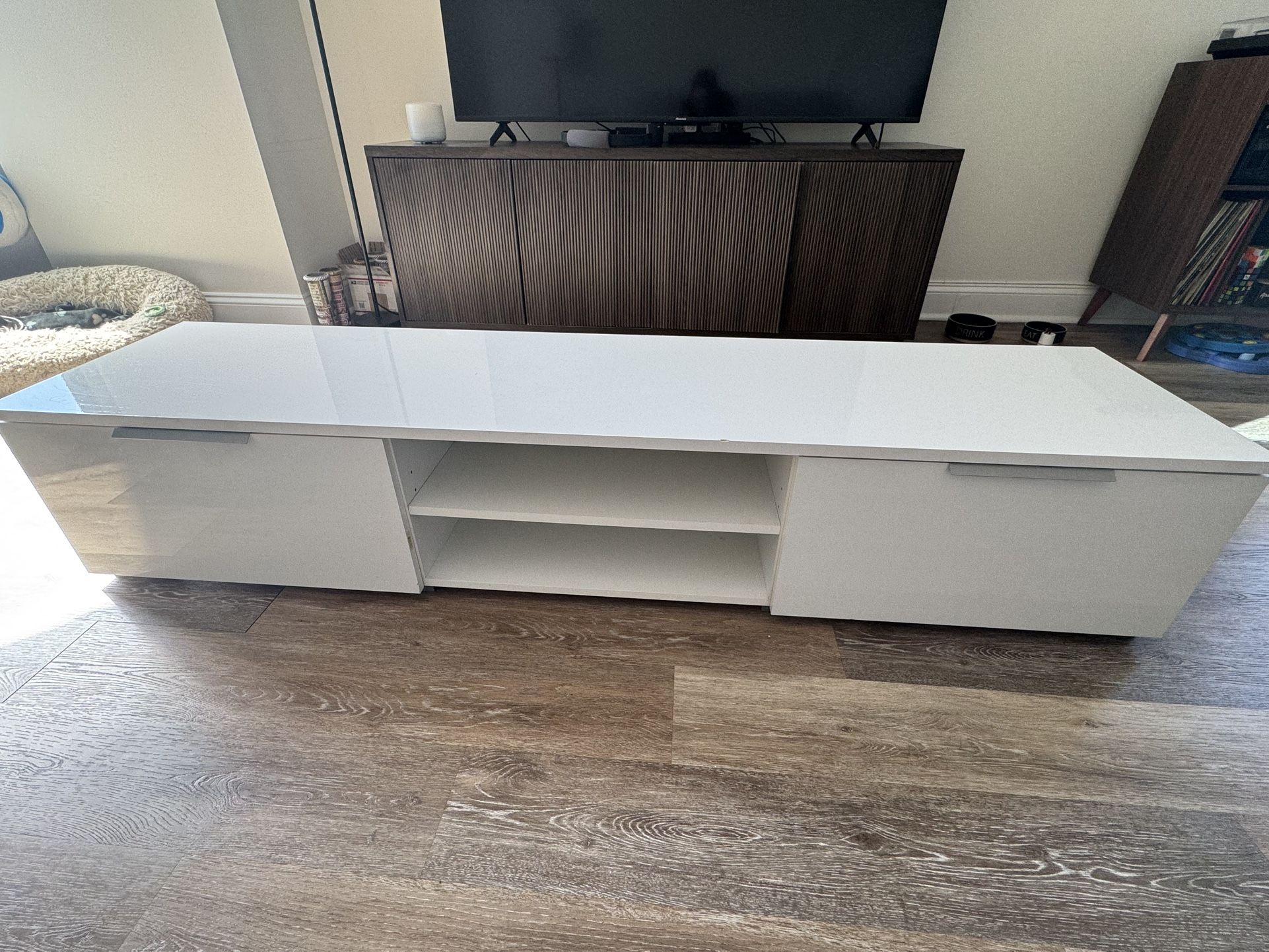 Modern White Gloss TV Stand Media Console Low Profile Minimalist Storage Cabinet